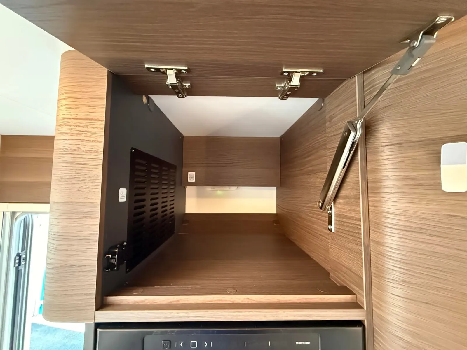 Adria Sonic Supreme 700 SL – 180 PS 8-Gang-Automatik, 4.400 kg, Einzelbetten