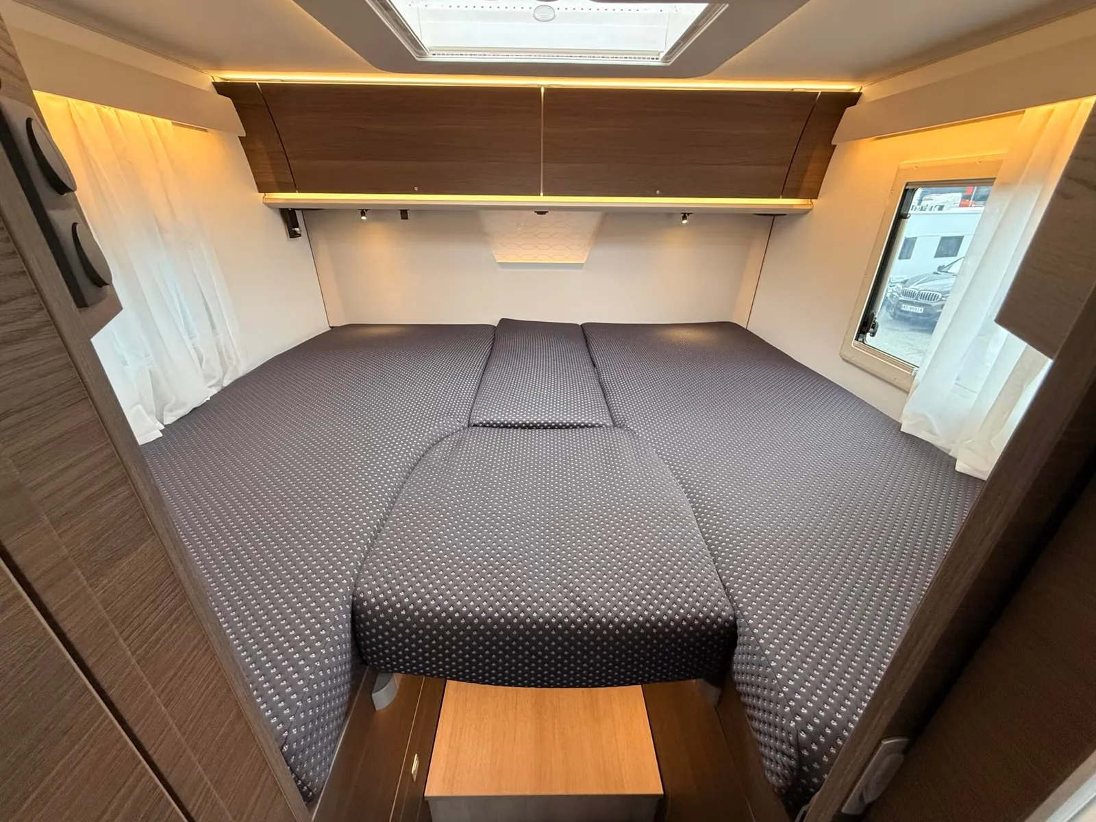 Adria Sonic Supreme 700 SL – 180 PS 8-Gang-Automatik, 4.400 kg, Einzelbetten