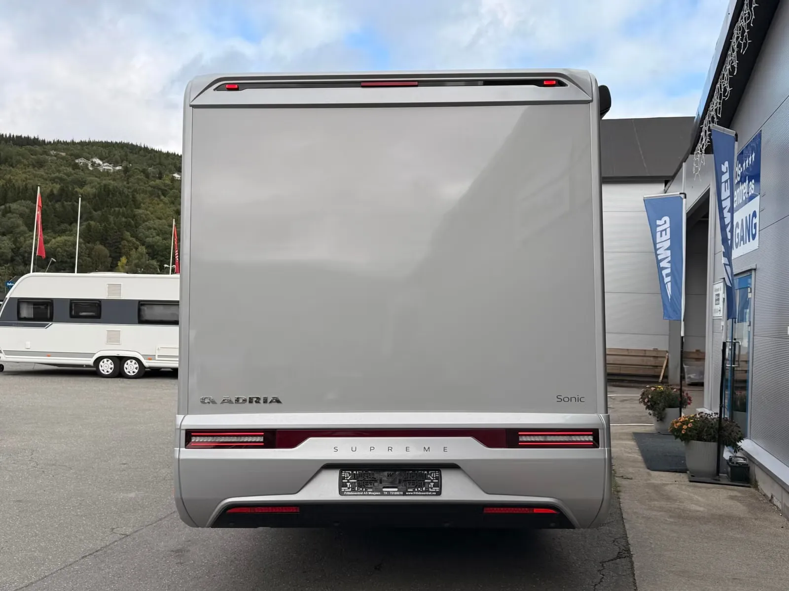 Adria Sonic Supreme 700 SL – 180 PS 8-Gang-Automatik, 4.400 kg, Einzelbetten