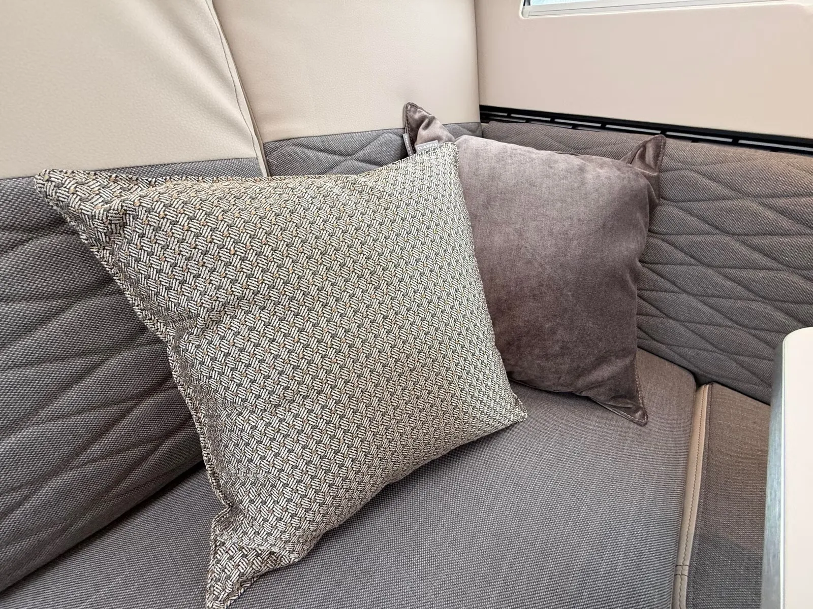 Adria Sonic Supreme 700 SL – 180 PS 8-Gang-Automatik, 4.400 kg, Einzelbetten