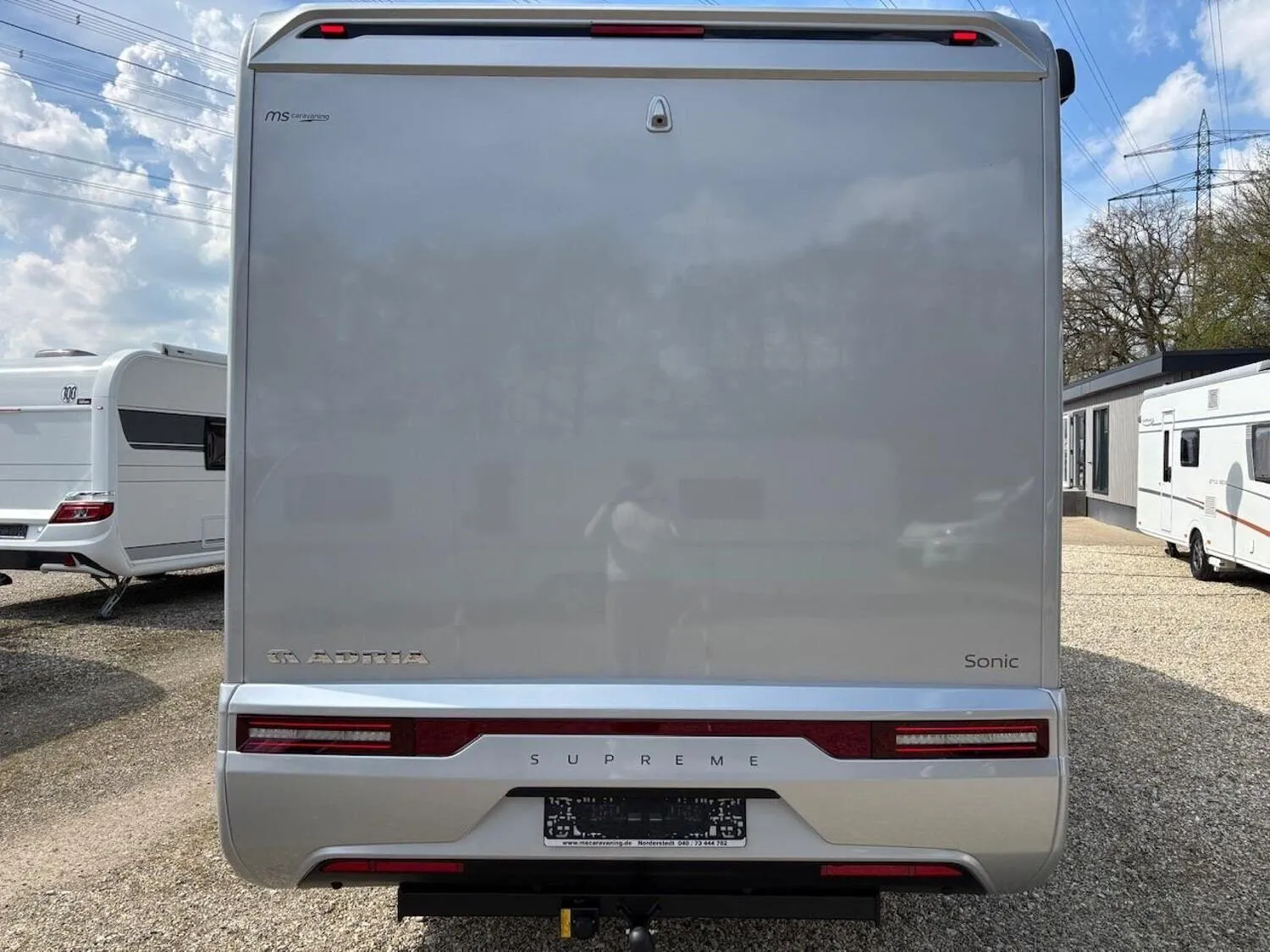 Adria Sonic Supreme 700 SL – 180 PS 8-Gang-Automatik, 4.400 kg, Einzelbetten