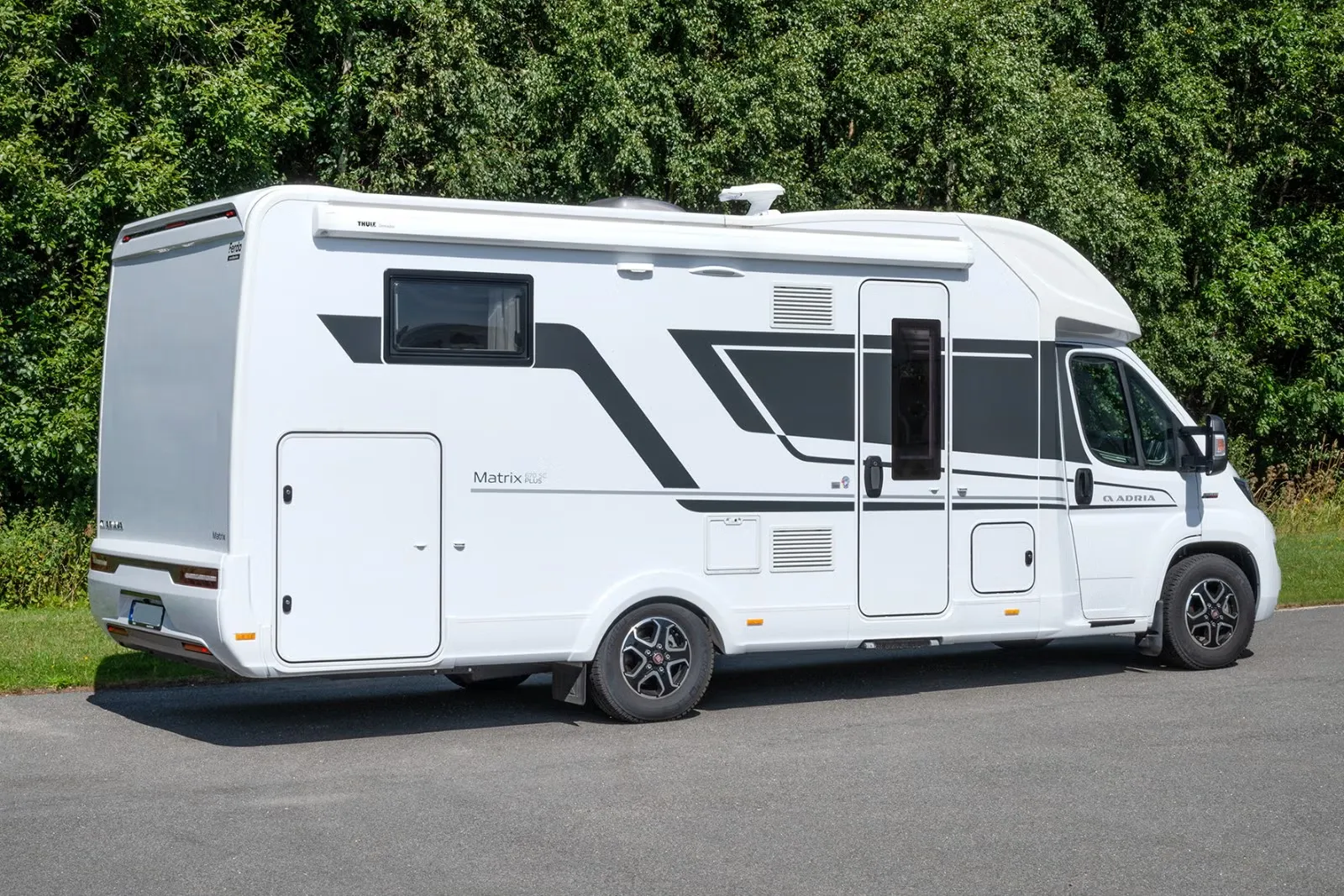 Adria Matrix 670 SC Plus – für 5 zugelassen, 160 PS 9-Gang-Automatik, nur 2.200 km