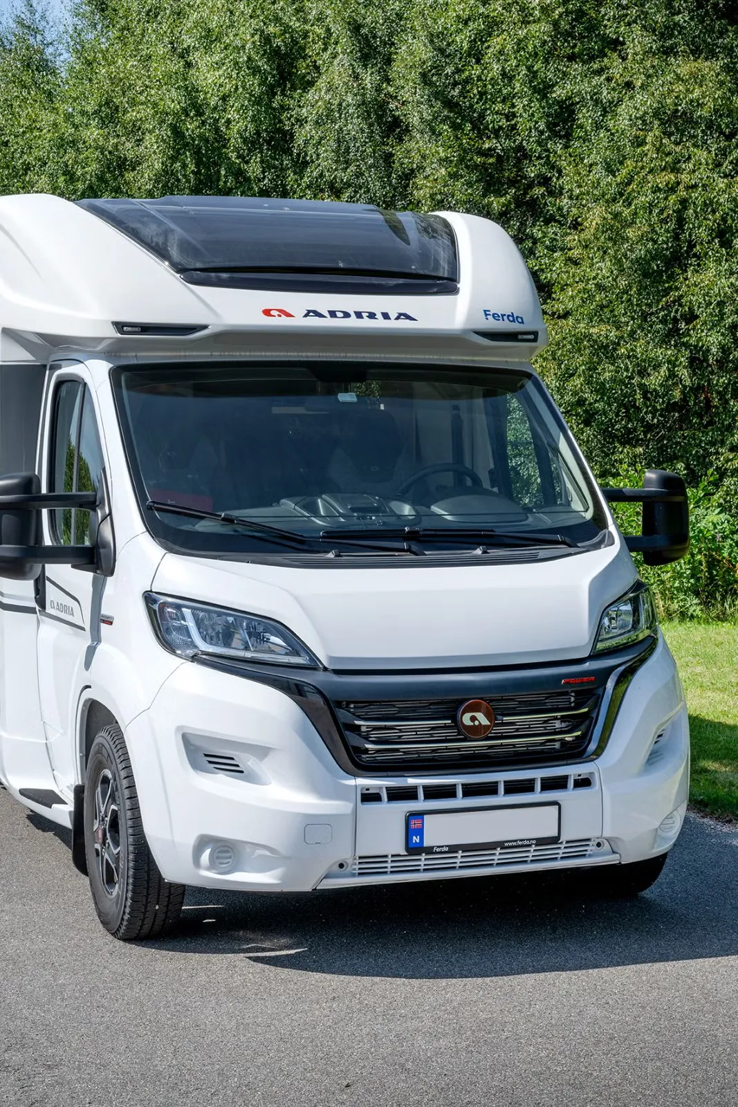 Adria Matrix 670 SC Plus – für 5 zugelassen, 160 PS 9-Gang-Automatik, nur 2.200 km