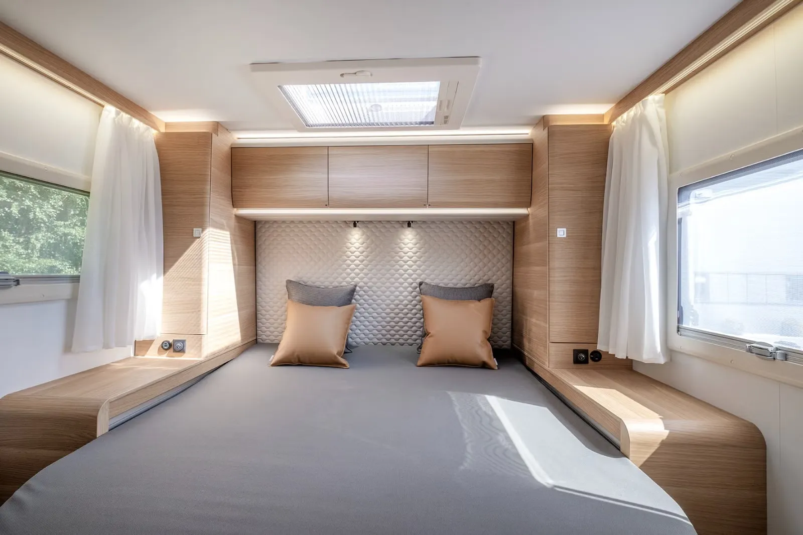 Adria Matrix 670 SC Plus – für 5 zugelassen, 160 PS 9-Gang-Automatik, nur 2.200 km