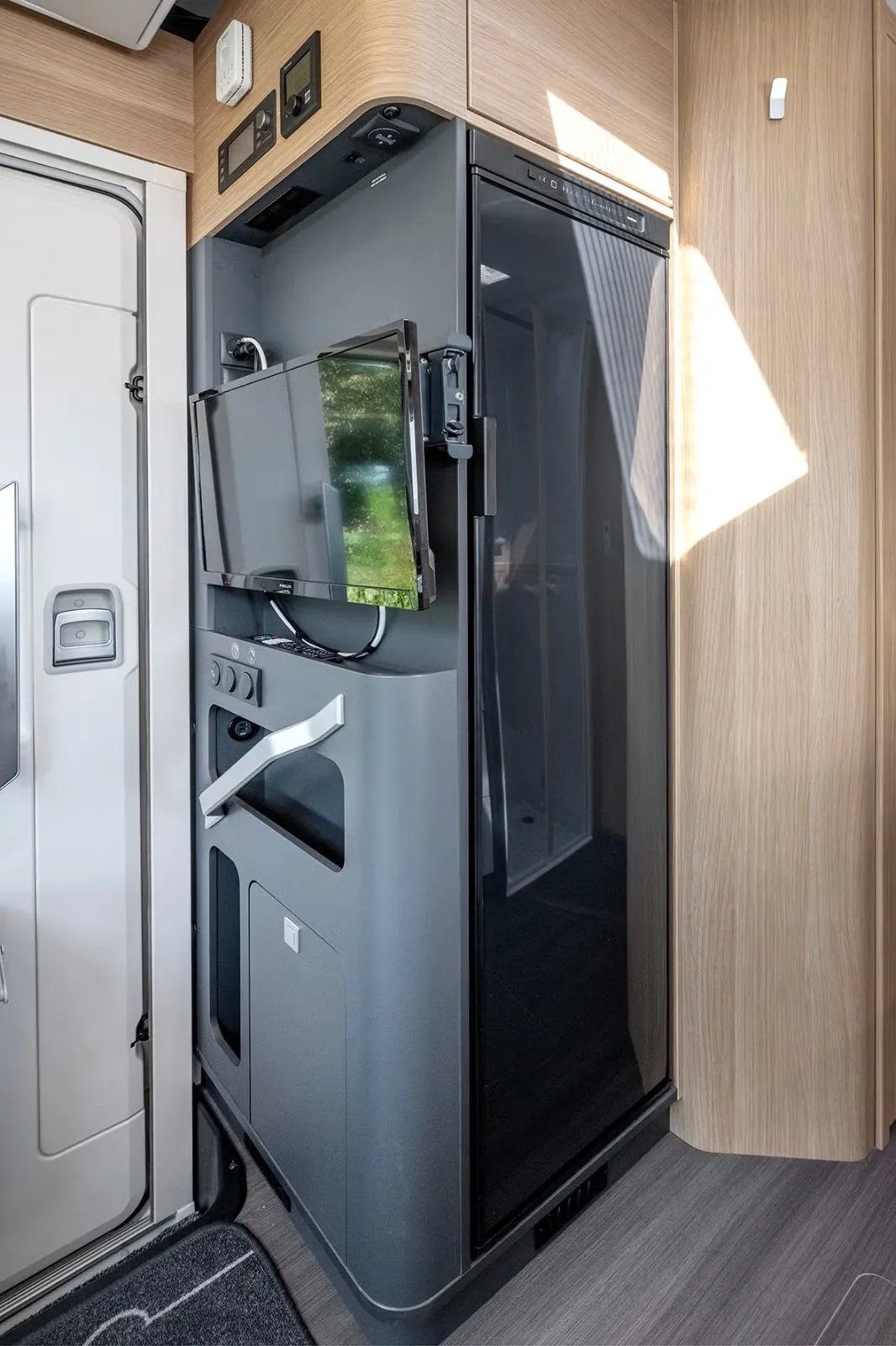 Adria Matrix 670 SC Plus – für 5 zugelassen, 160 PS 9-Gang-Automatik, nur 2.200 km