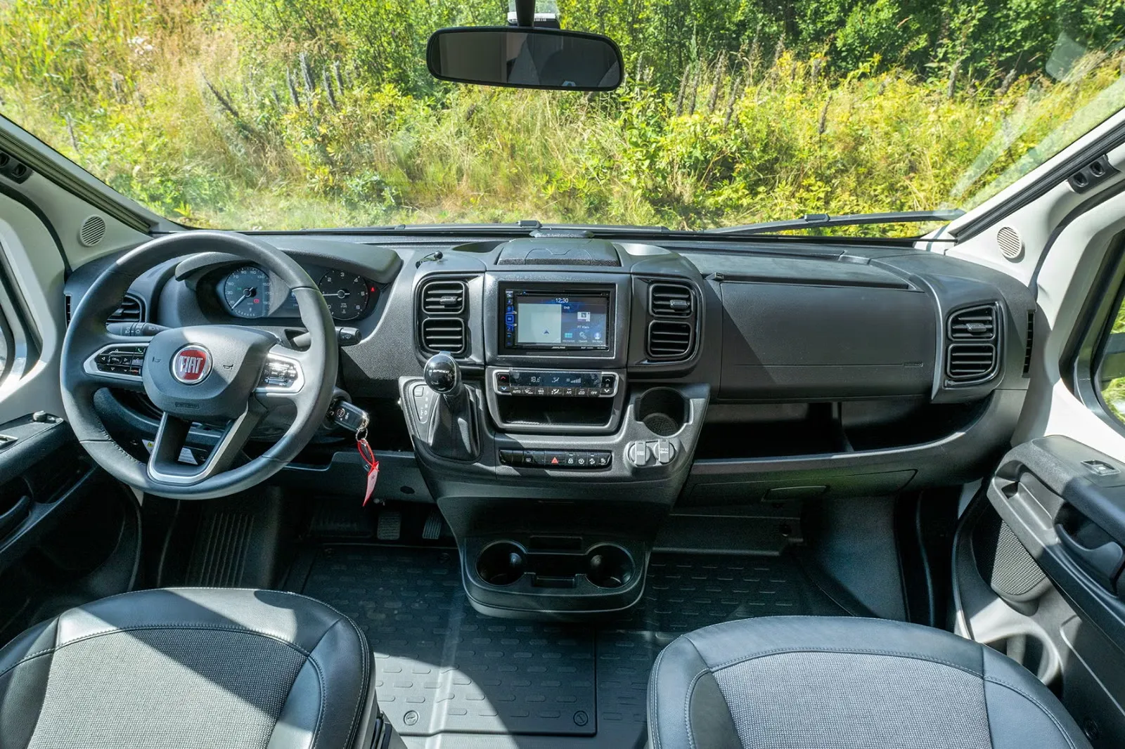 Adria Matrix 670 SC Plus – für 5 zugelassen, 160 PS 9-Gang-Automatik, nur 2.200 km