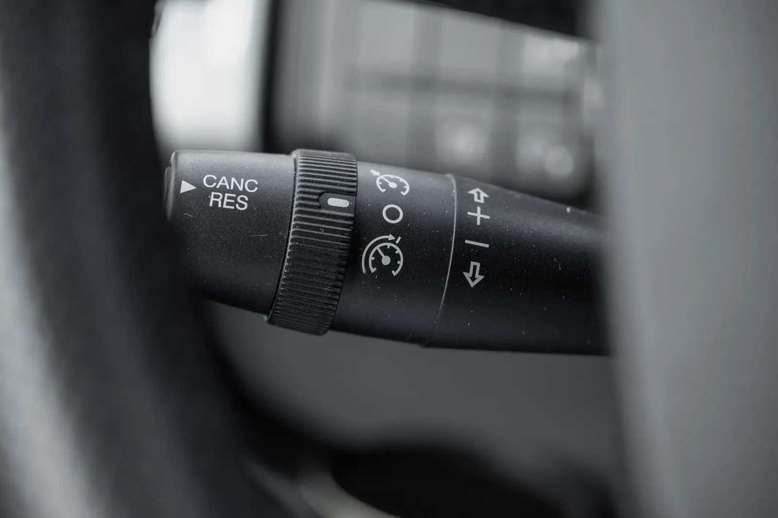 Bürstner T 690 Nordic Edition – 7 m, Automatik, Hubbett, gepflegt