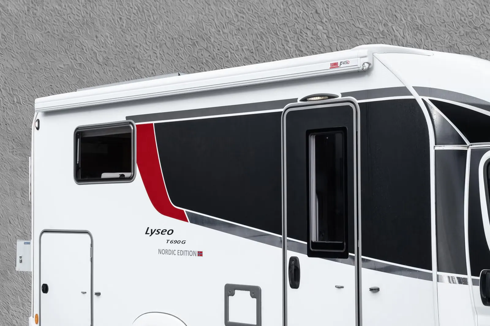 Bürstner T 690 Nordic Edition – 7 m, Automatik, Hubbett, gepflegt