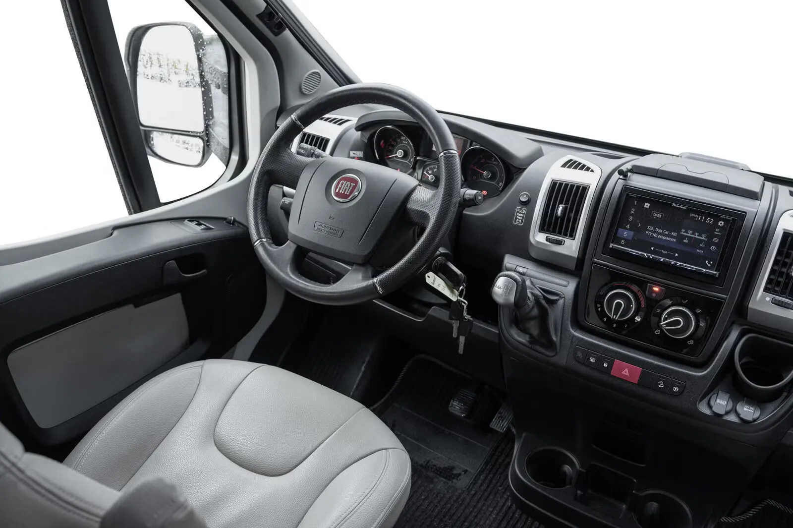 Bürstner T 690 Nordic Edition – 7 m, Automatik, Hubbett, gepflegt