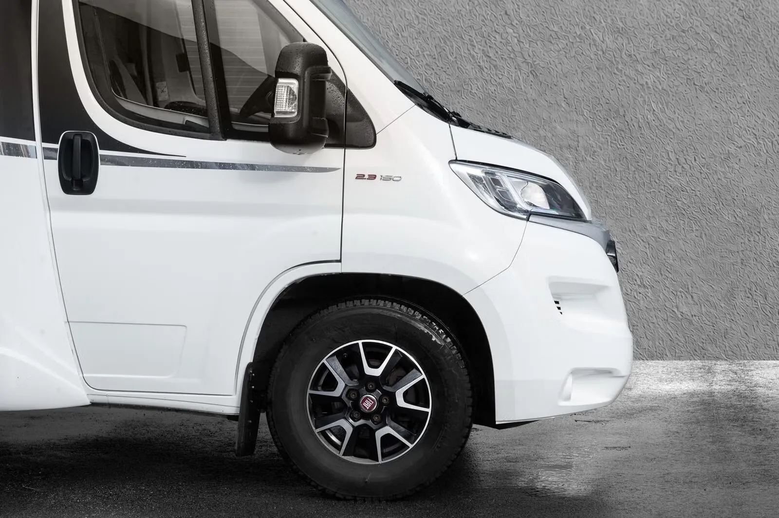 Bürstner T 690 Nordic Edition – 7 m, Automatik, Hubbett, gepflegt