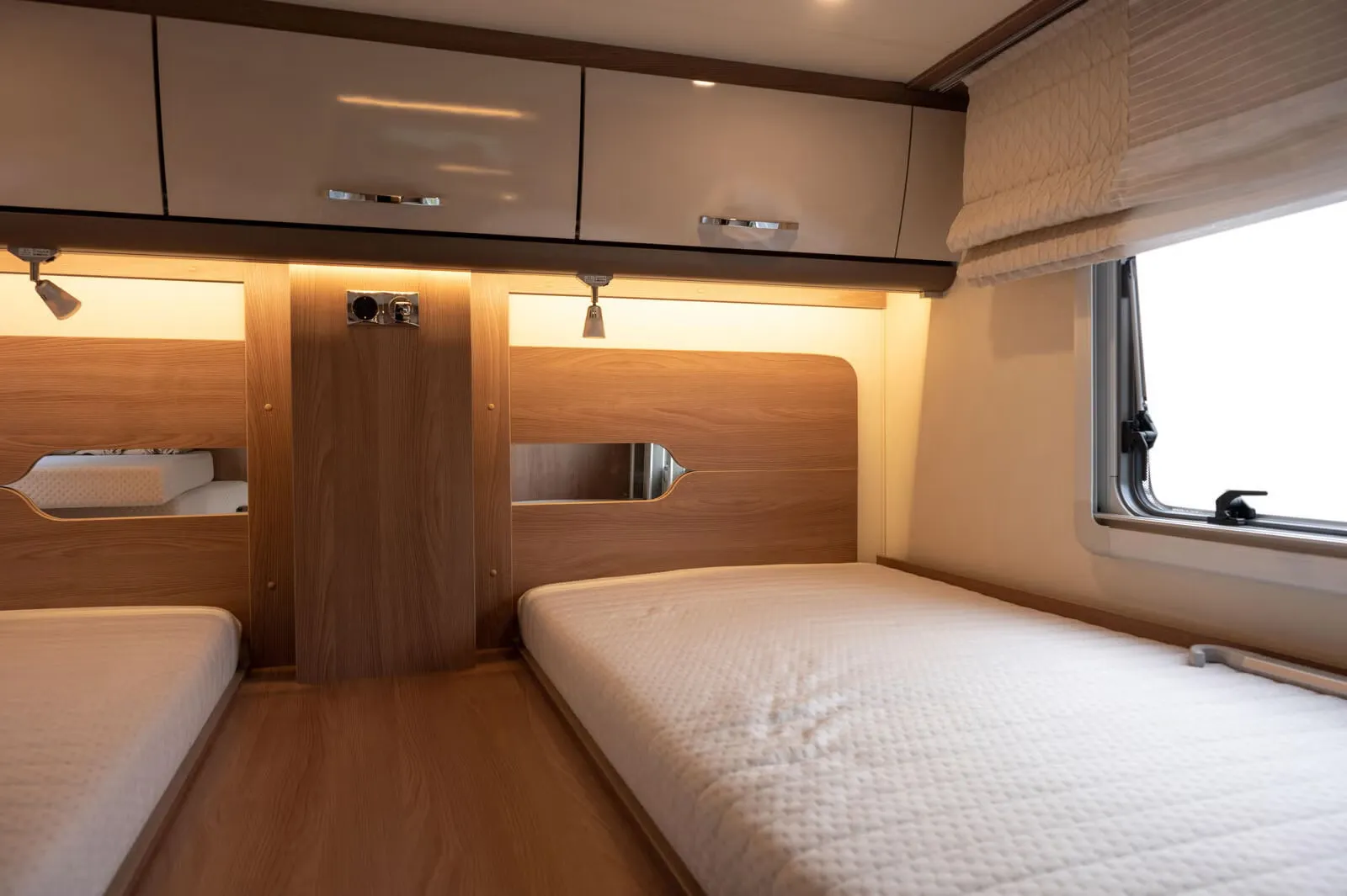 Bürstner T 690 Nordic Edition – 7 m, Automatik, Hubbett, gepflegt
