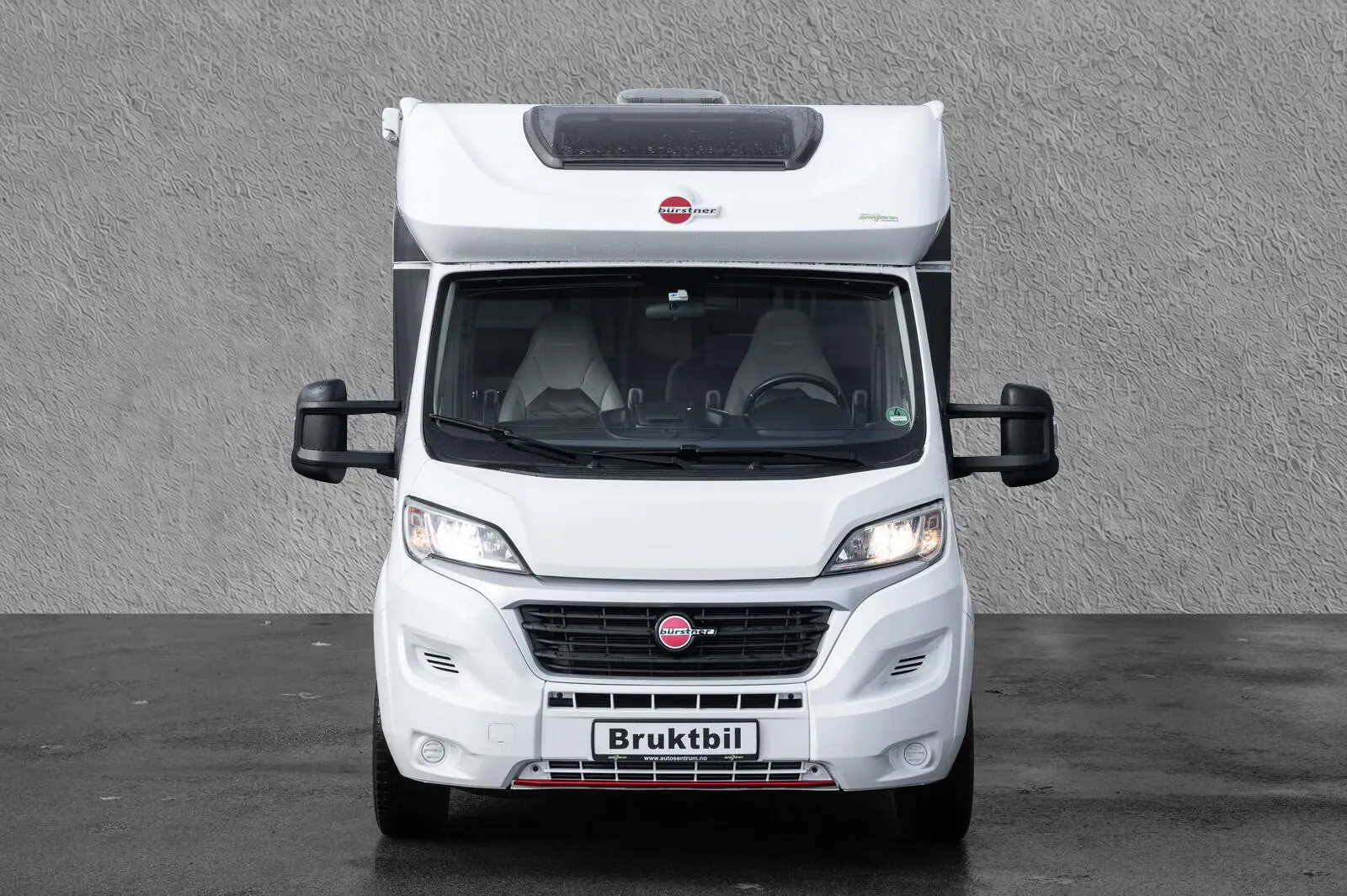 Bürstner T 690 Nordic Edition – 7 m, Automatik, Hubbett, gepflegt