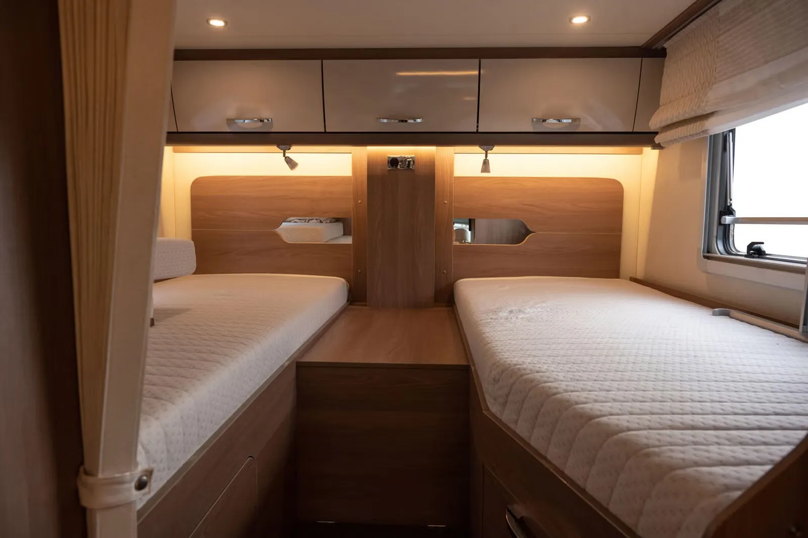 Bürstner T 690 Nordic Edition – 7 m, Automatik, Hubbett, gepflegt