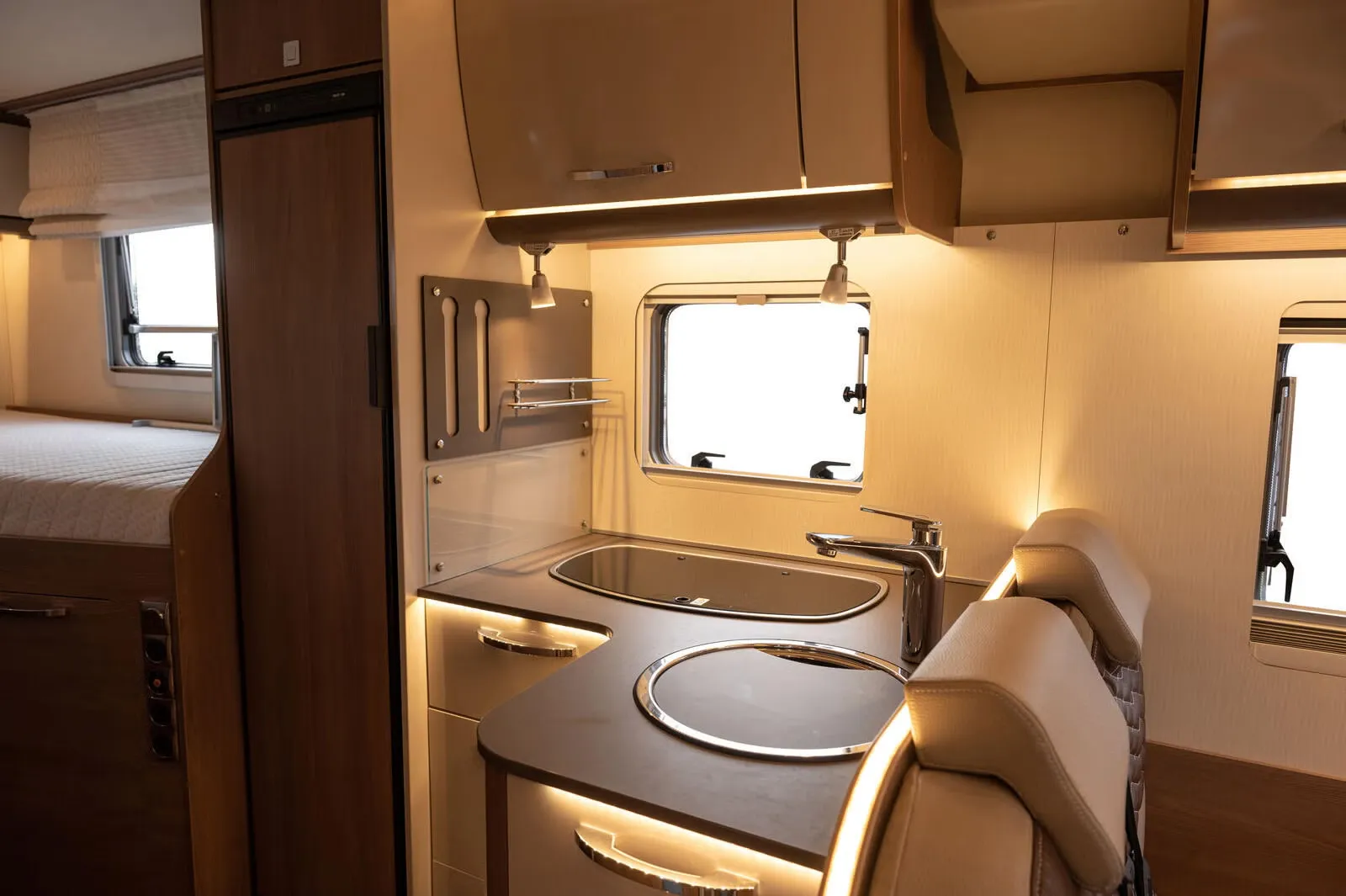 Bürstner T 690 Nordic Edition – 7 m, Automatik, Hubbett, gepflegt